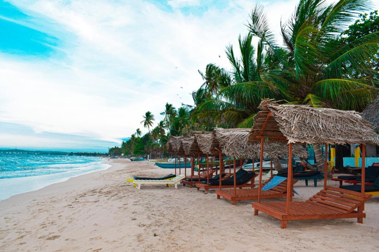 Golden Beach Cottages トリンコマリー エクステリア 写真