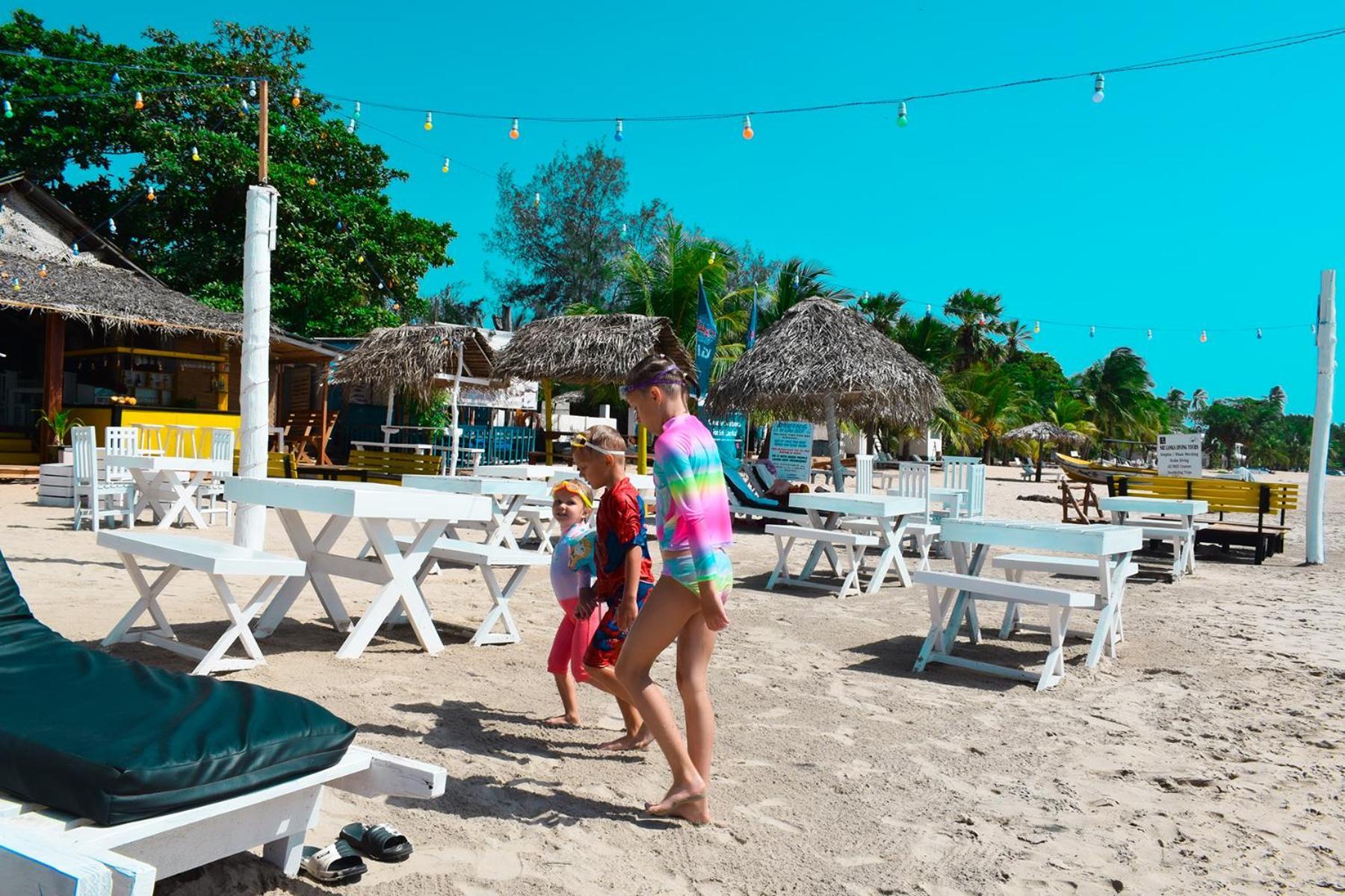 Golden Beach Cottages トリンコマリー エクステリア 写真