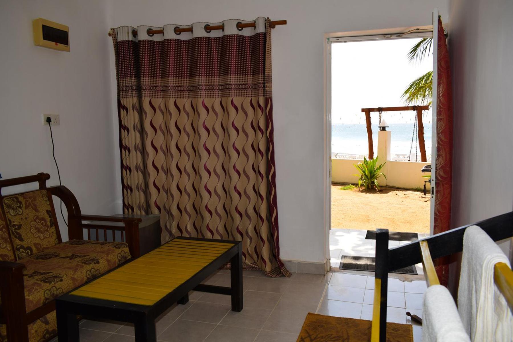 Golden Beach Cottages トリンコマリー エクステリア 写真