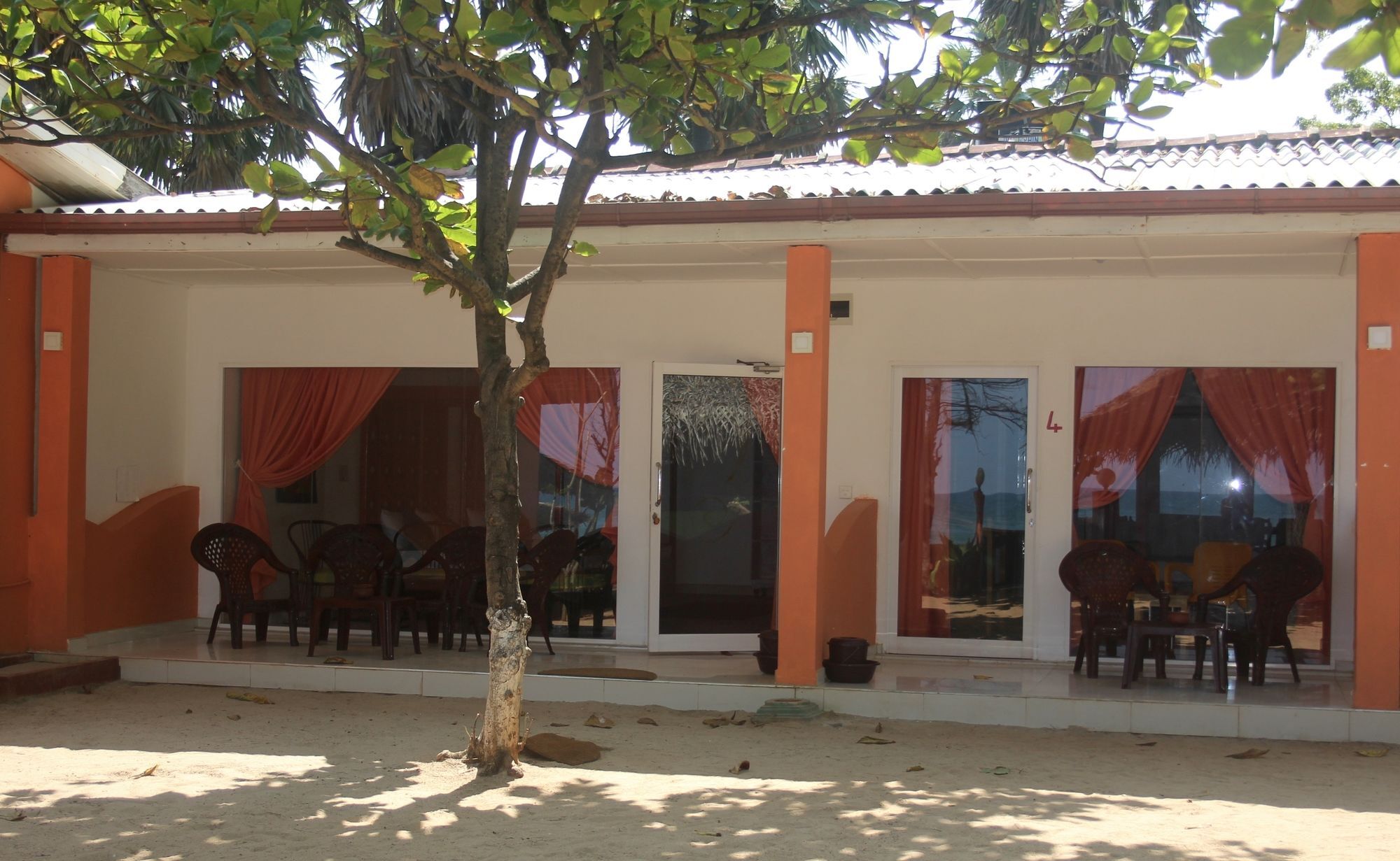 Golden Beach Cottages トリンコマリー エクステリア 写真